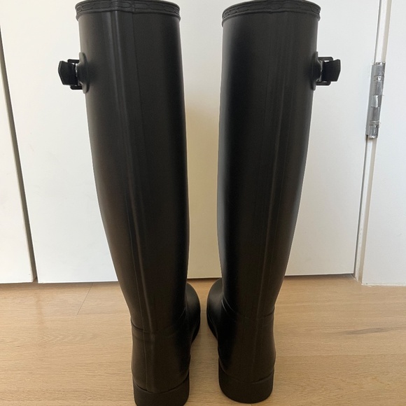 Hunter Tall Rain Boots - Women's Slim Fit 8 US - Black - Picture 3 of 7